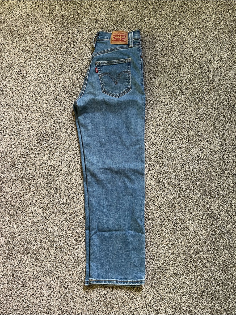 Levi's Women's Midwash Blue Cropped Ankle Jeans